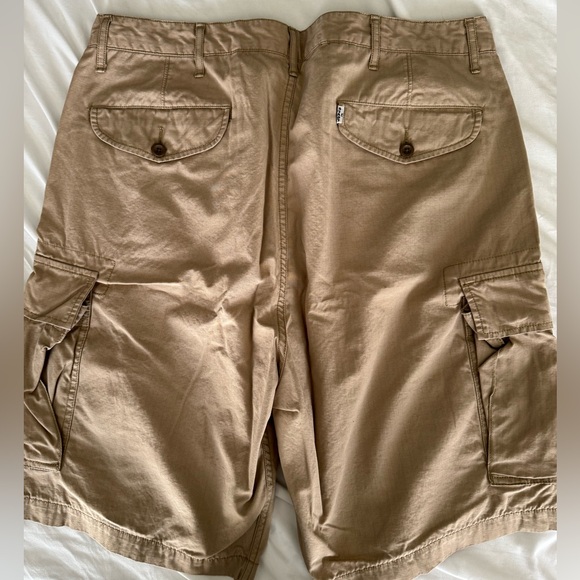 Levi’s Cargo shorts - Picture 3 of 3